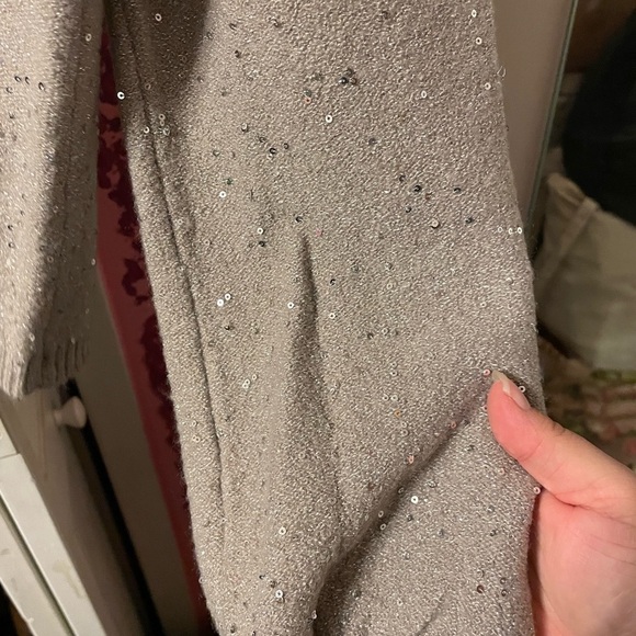 LOFT SILVER SEQUIN V-NECK HOLIDAY SWEATER - Picture 4 of 5